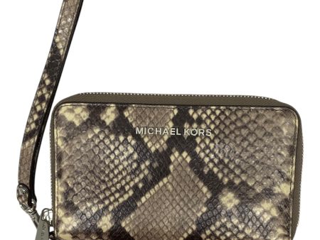 Wristlet Designer By Michael Kors In Snakeskin Print, Size:Medium Fashion