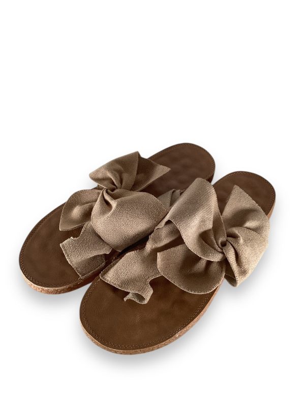 Sandals Flats By Clothes Mentor In Brown, Size: 11.5 For Sale