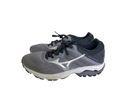 Shoes Athletic By Mizuno In Grey, Size:8 on Sale