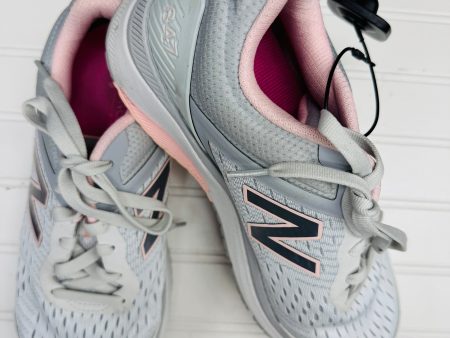 Shoes Athletic By New Balance In Grey & Pink, Size: 10 Discount