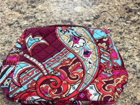 Makeup Bag By Vera Bradley, Size: Medium For Sale