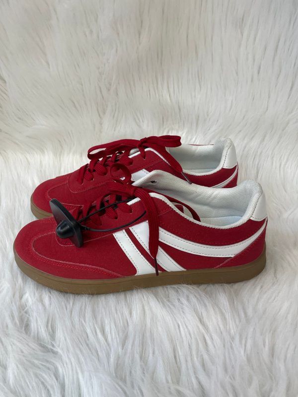 Shoes Sneakers By Clothes Mentor In Red & White, Size: 10 on Sale